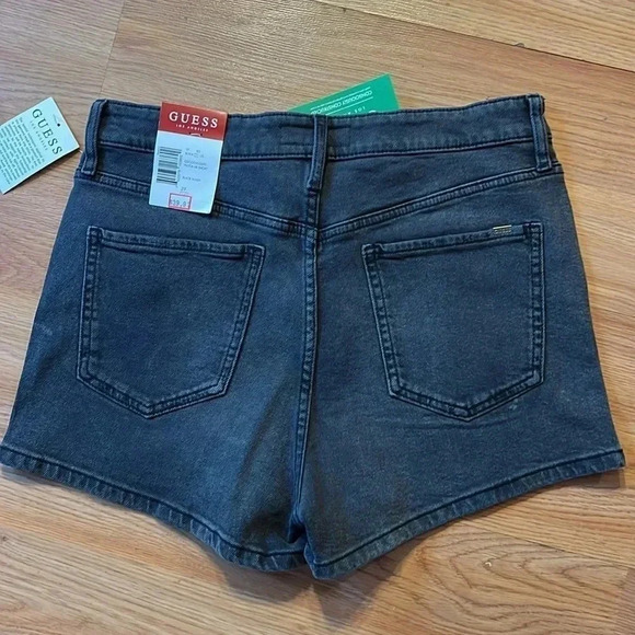 NWT Guess Shorts - Picture 6 of 6